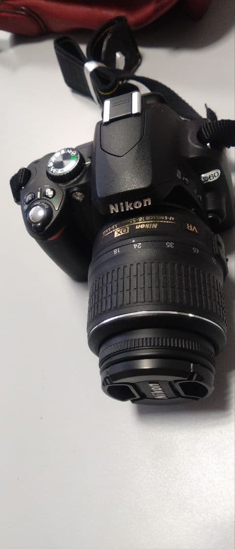 Nikon デジタル一眼レフ 本体 充電器付き　D60　説明書つき