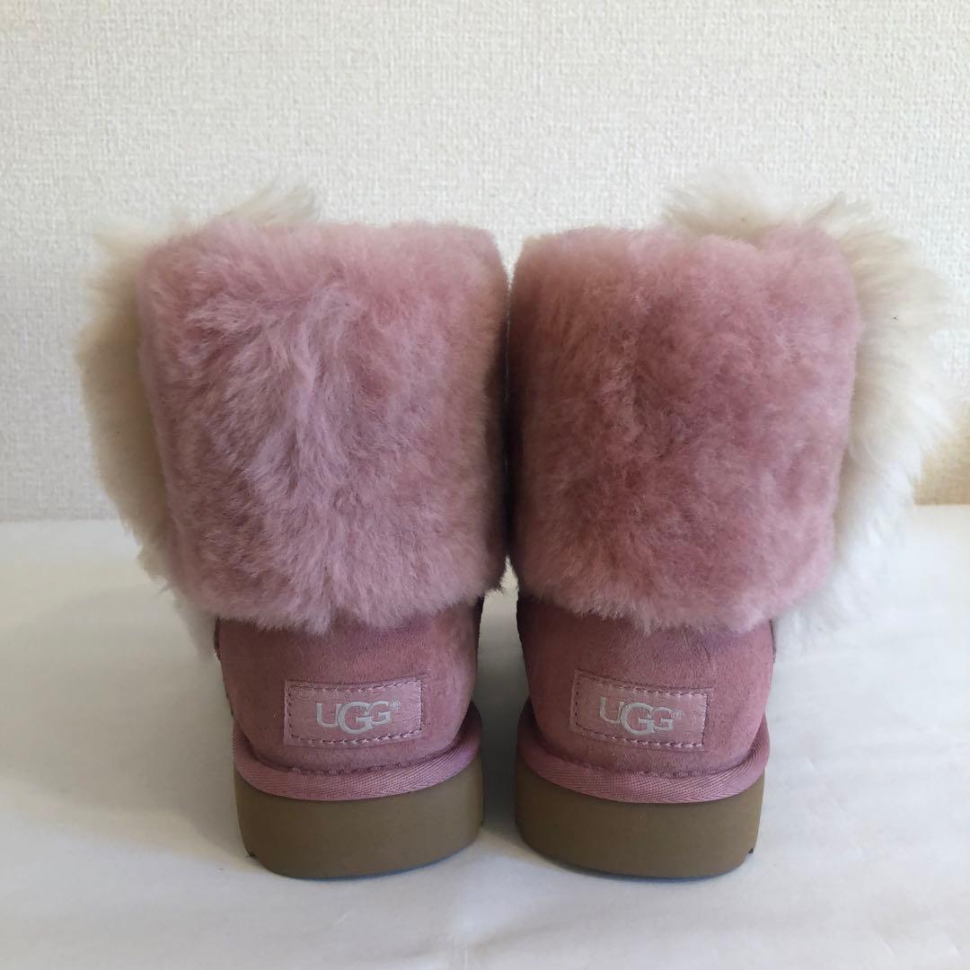 UGG クラシック ミニ ウィスプ ブーツ