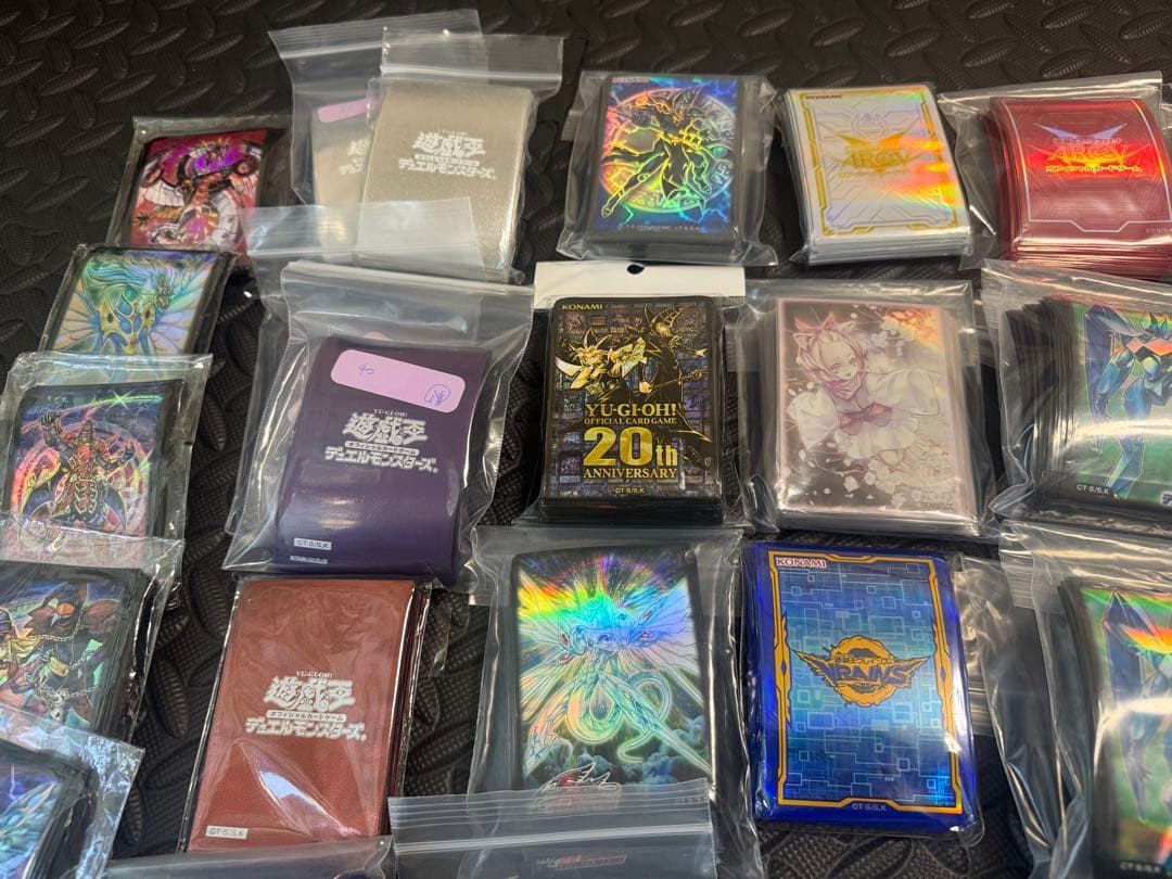 も*じ様 遊戯王　開封済み　スリーブ　引退　ハモン　十代　竜の紋章　初期　銀河眼