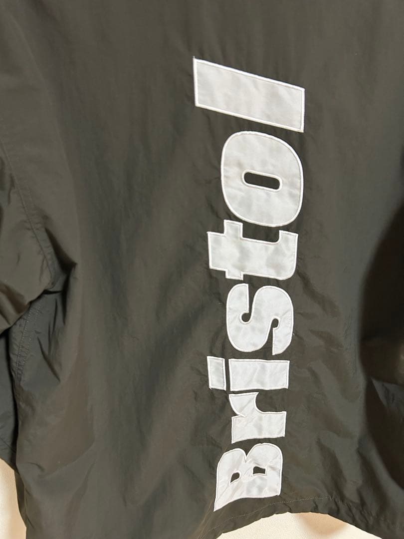 FCRB 24aw NYLON HOODED JACKET L カーキ