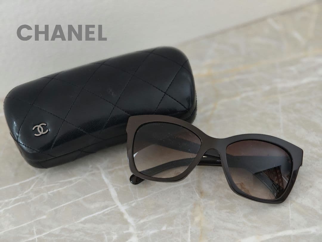 Chanel ブラウン サングラス