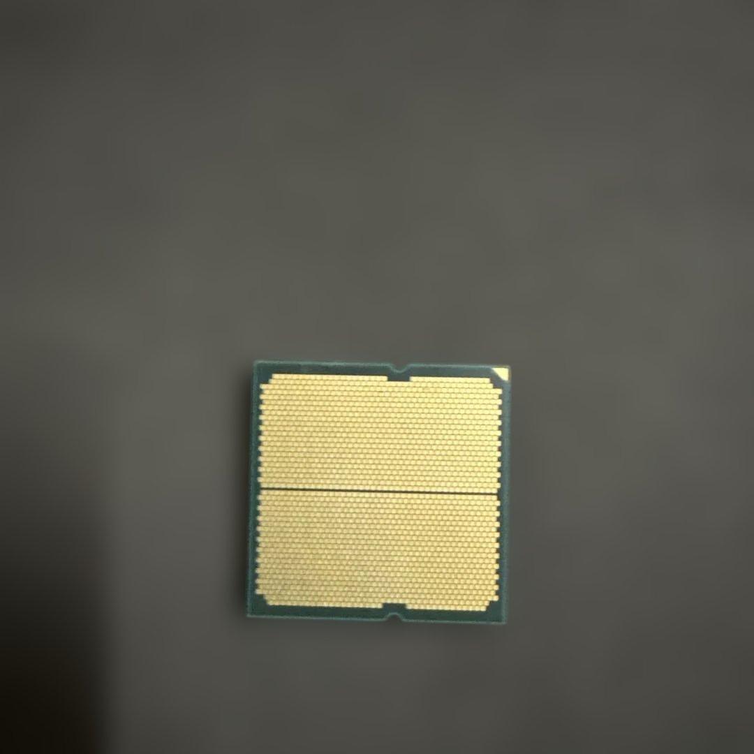 AMD Ryzen 7 7800X3D 8C 4.2GHz AM5 動作未確認