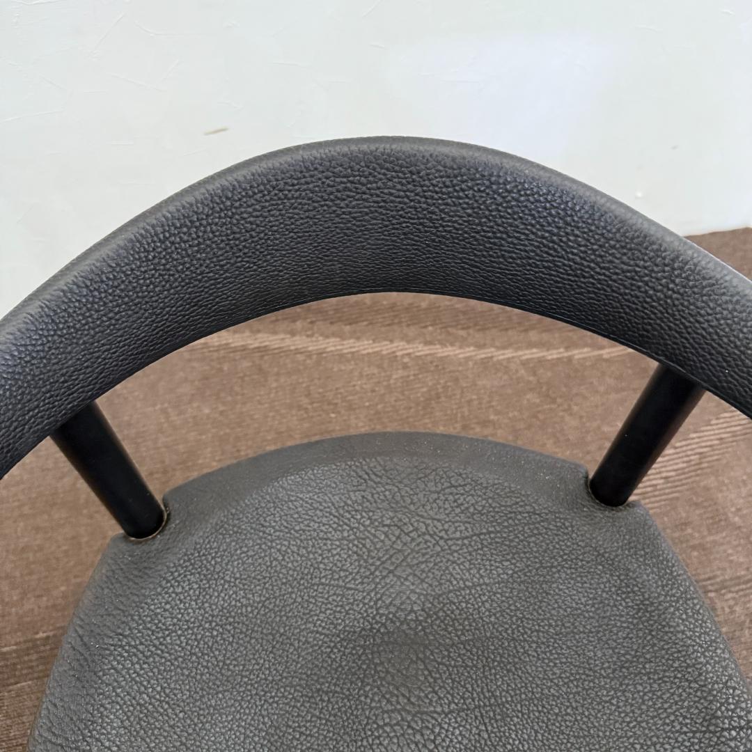 カッシーナ　インターデコール　ストラスルコレクション　レオナルド　アームチェア