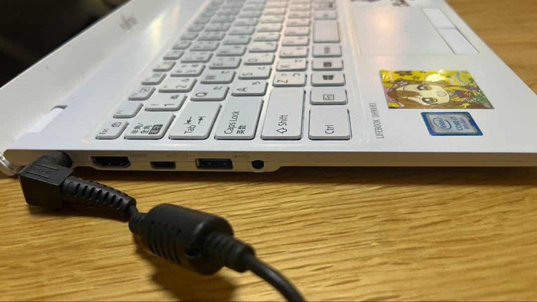 富士通 ノートPC ホワイト LIFEBOOK UH90/B3