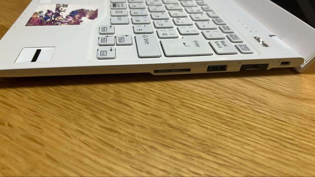 富士通 ノートPC ホワイト LIFEBOOK UH90/B3