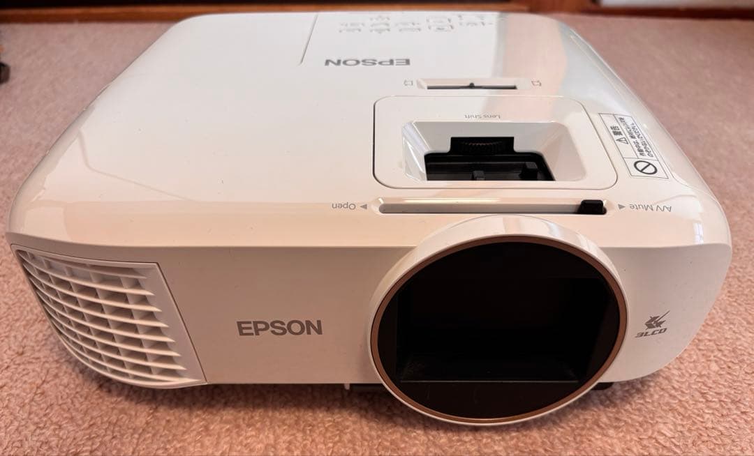 EPSON プロジェクター 本体 ホワイト