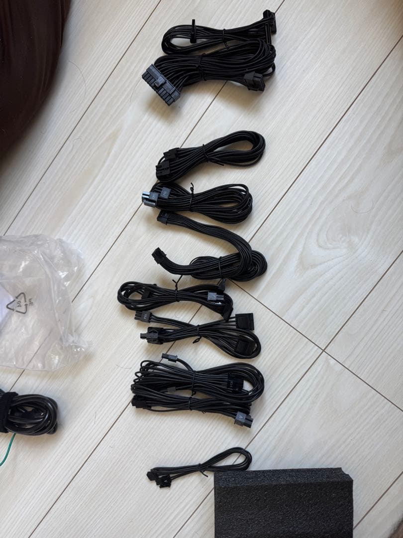 ROG Loki 750W Platinum 電源ユニット