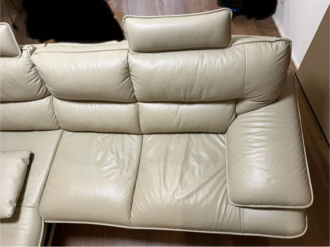 ①／２　ニトリ　ロゾ4 富山県　L字ソファ　本革　クッション　ヘッドレスト