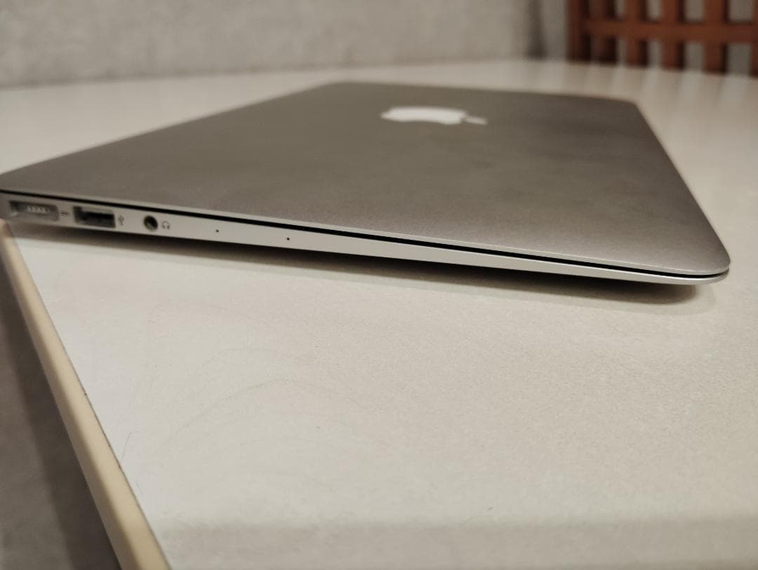 MacBook Air 11-inch Early 2014（A1465）