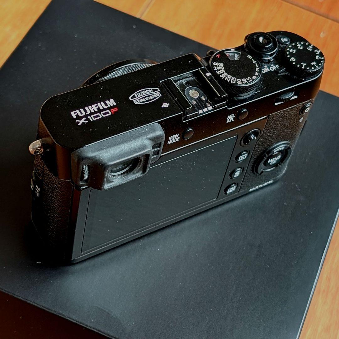 フィルムカメラ FUJIFILM X100F