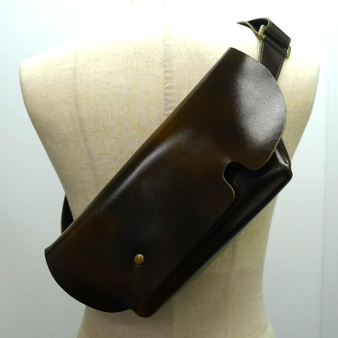 Uni&co.　メッセンジャーバッグ　レザー　ダークブラウン×ブラウン