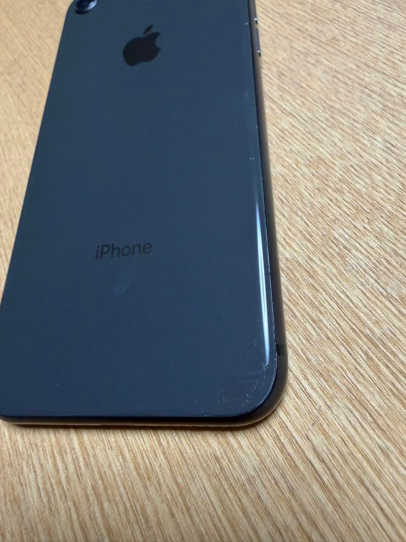 iPhone 8ブラック 本体