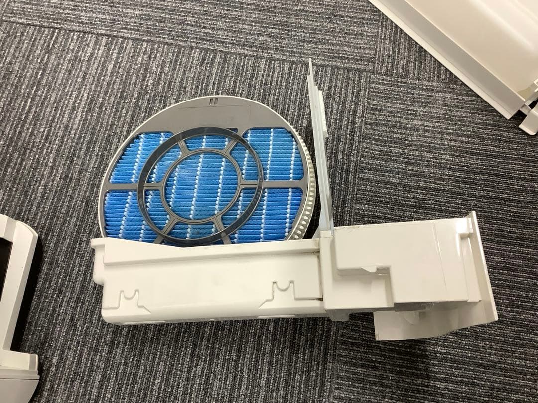 2021年製 加湿空気清浄機 シャープ KC-P50-W