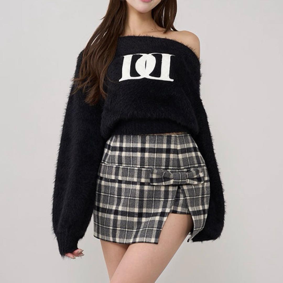 darich DDロゴワンショルニットトップス