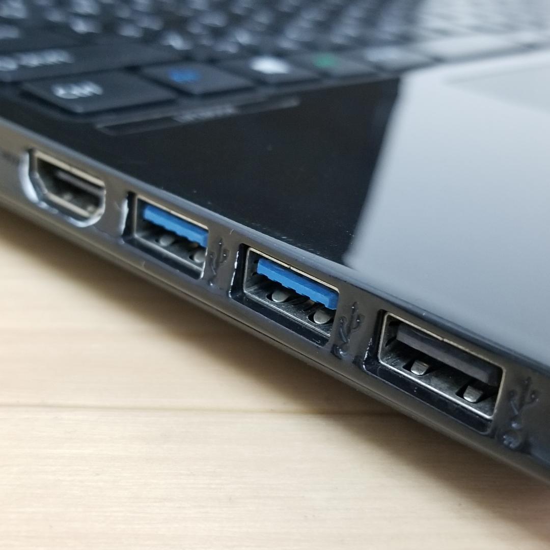 期間限定 新品SSD Win11 即使用可ノートPC富士通 (E0613)