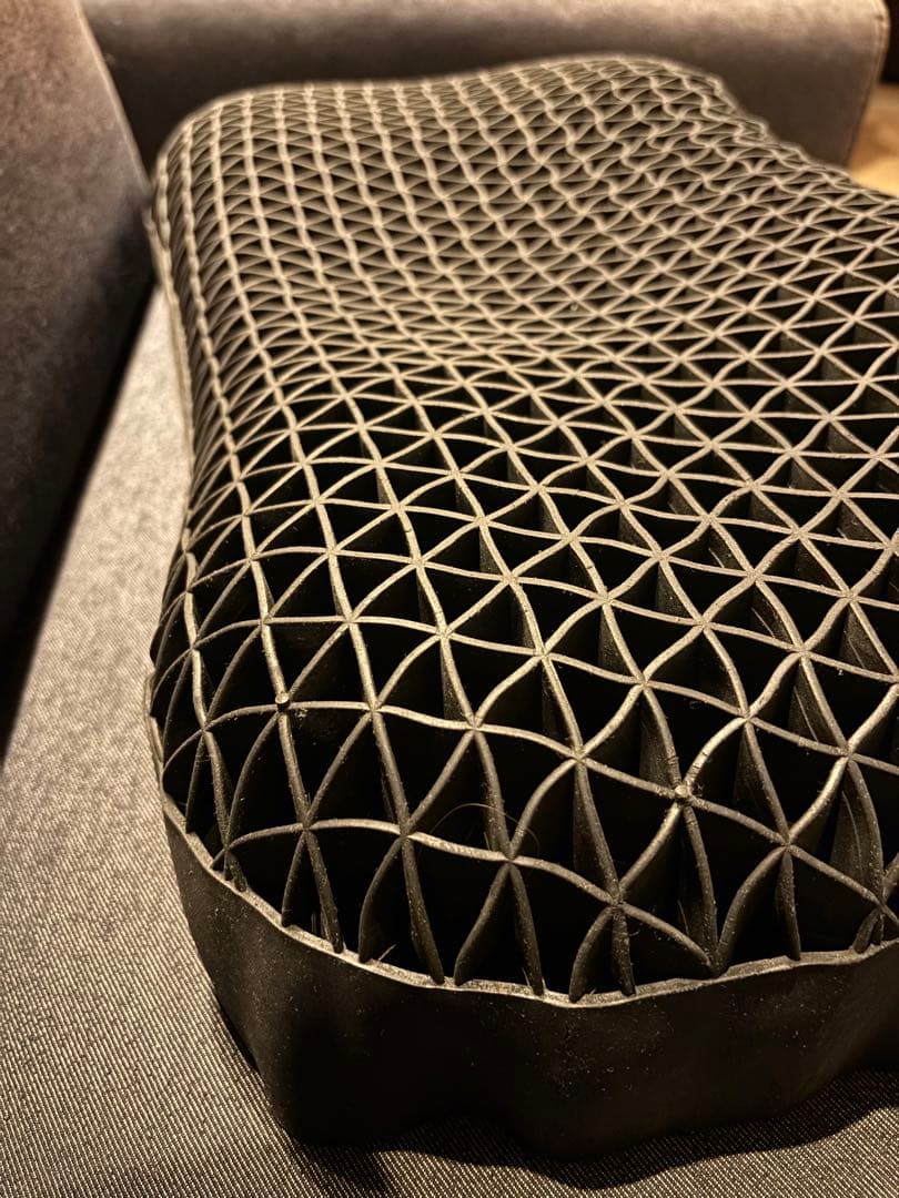 お値下げ不可！   ヒツジのいらない枕 極柔  黒カバー付き