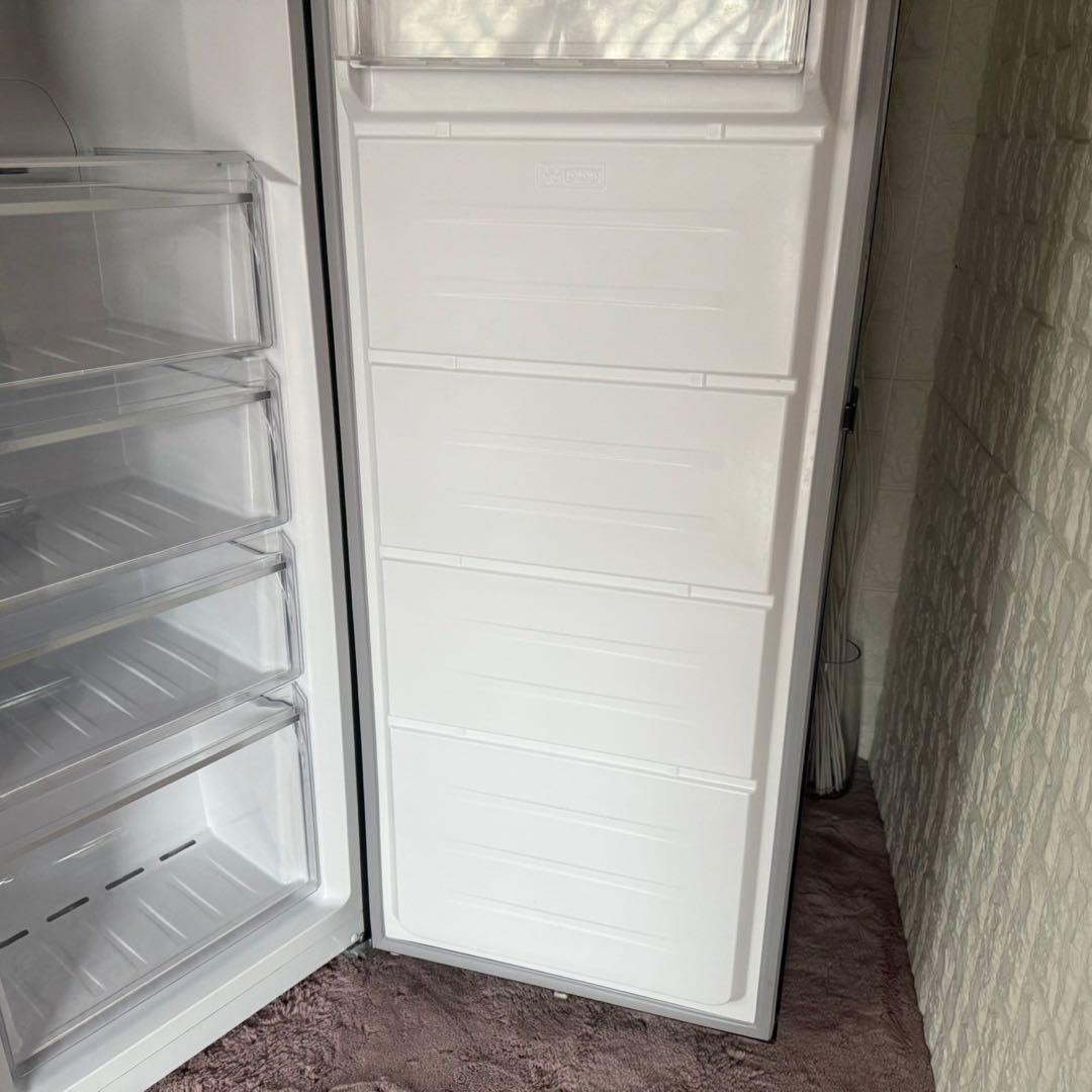 都内23区送料無料❗️アイリスオーヤマIUSN-27A-B 冷凍庫　2023年製✨