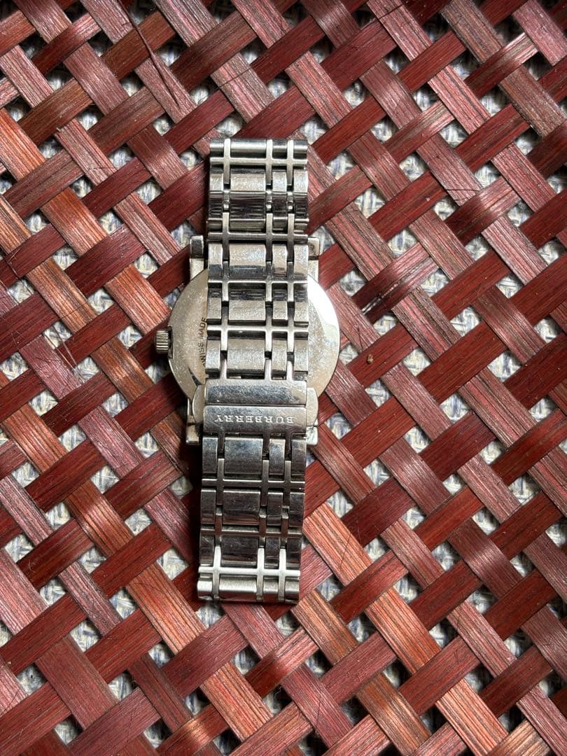BURBERRY チェック　シルバー 時計