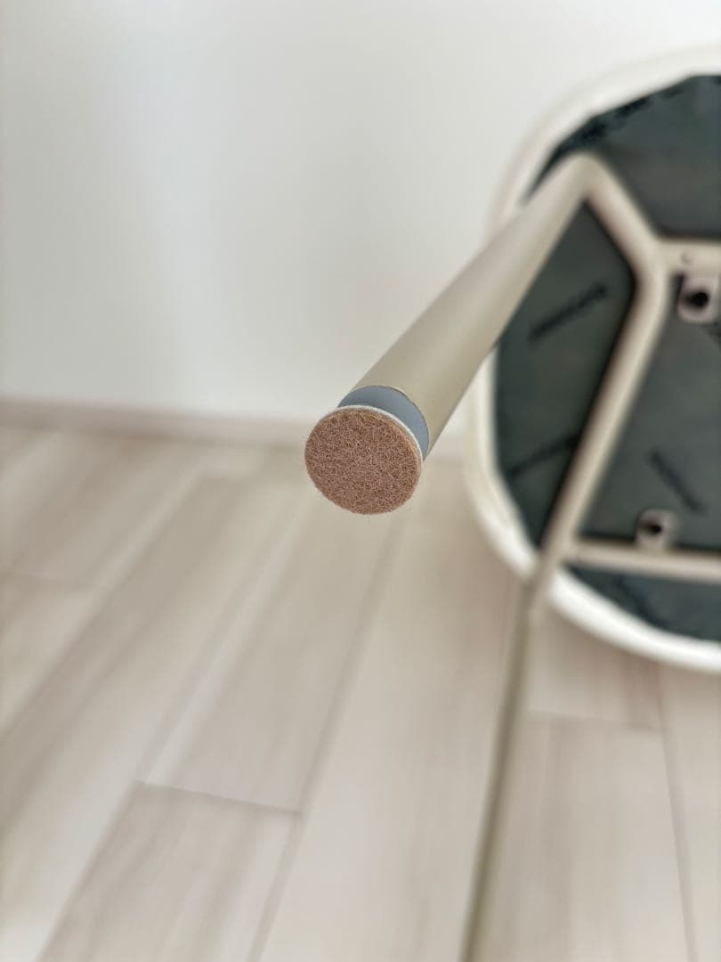 BoConceptボーコンセプト　ダイニングチェア　バニラホワイト　椅子