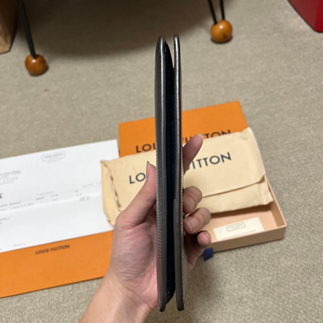 Louis Vuitton エピ　ポルトフォイユ・ブラザ