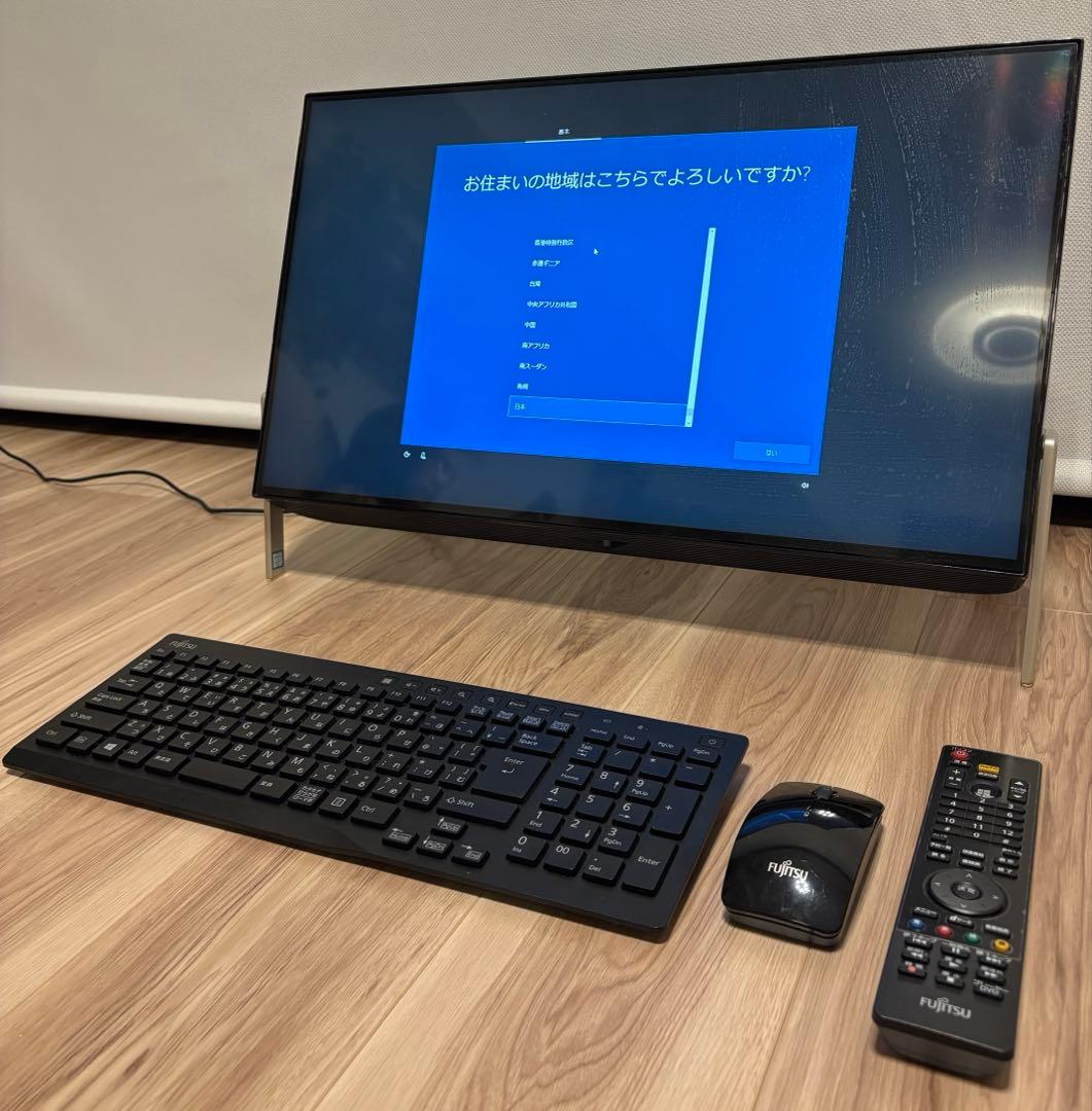 M*E様 FUJITSU ESPRIMO FH77/B1