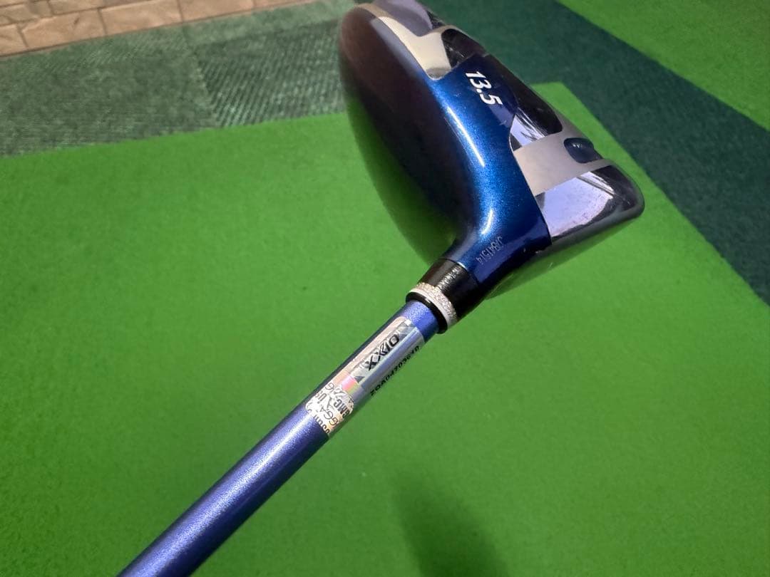 ゼクシオ レディス ドライバー 13.5 Ｌ　純正ヘッドカバー付き