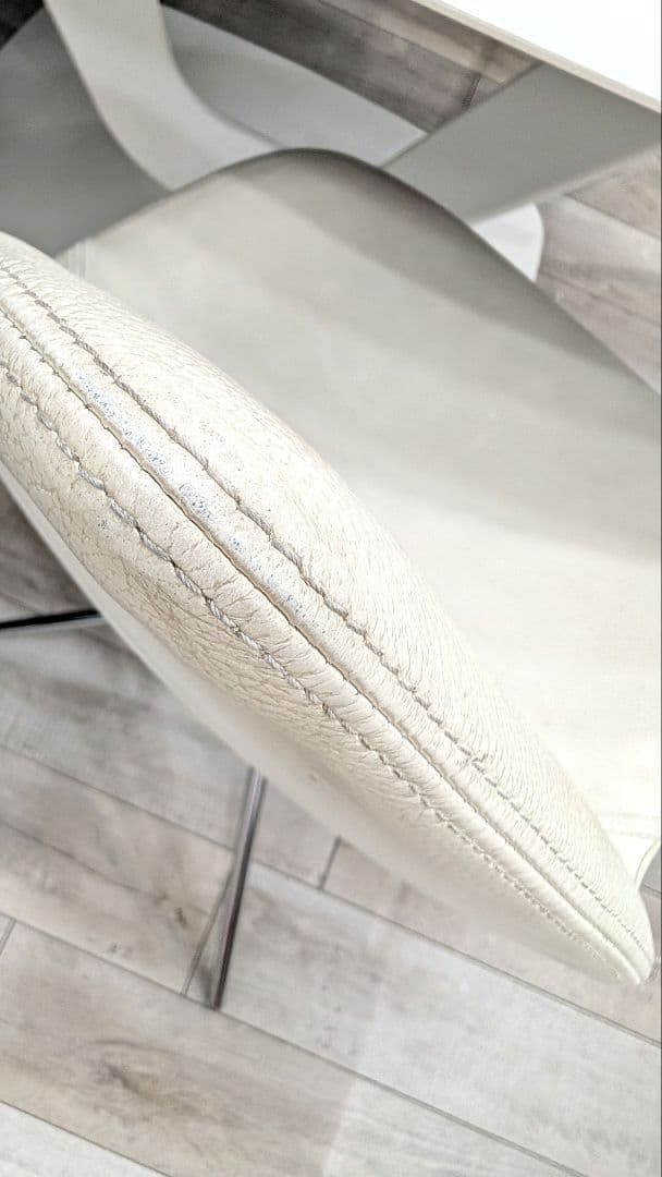 BoConcept ホワイト　オタワチェア　ダイニングチェア