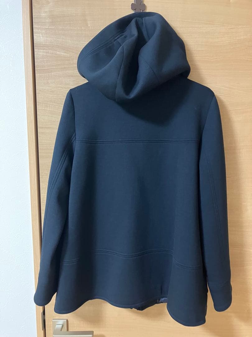 ピノーレ　フード付きダークネイビーダウンジャケット