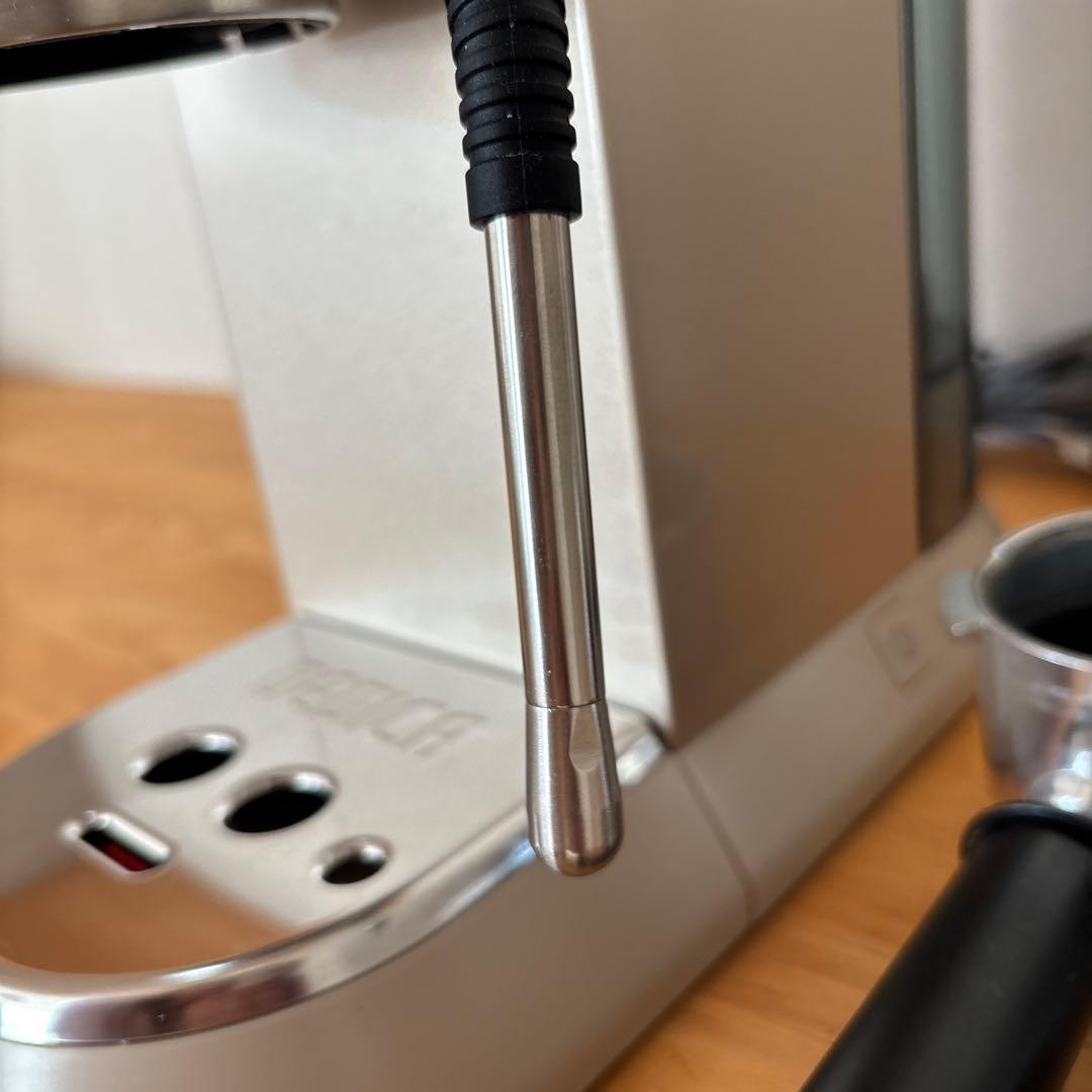 DeLonghi デディカ アルテ EC885J ベージュ エスプレッソマシン