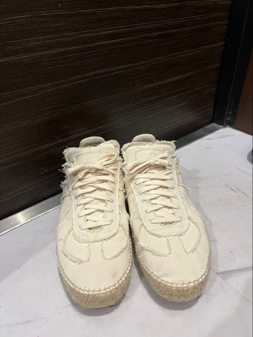 メゾンマルジェラ　ニャース