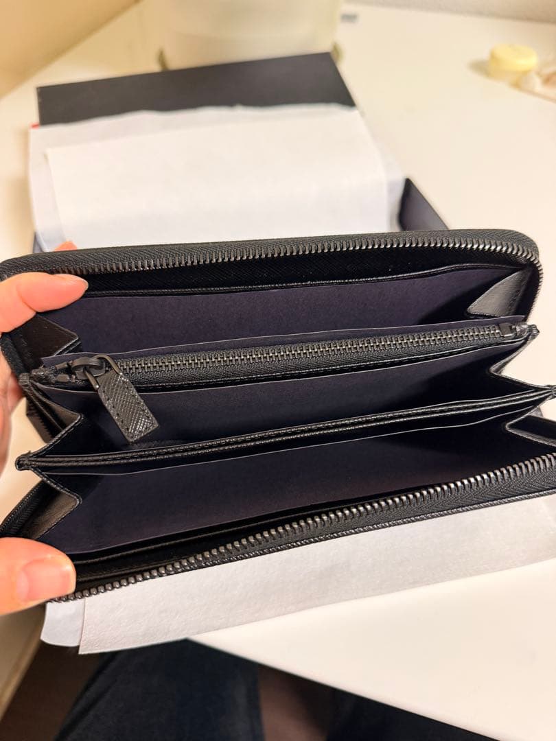 PRADA(プラダ) ラウンドファスナー長財布