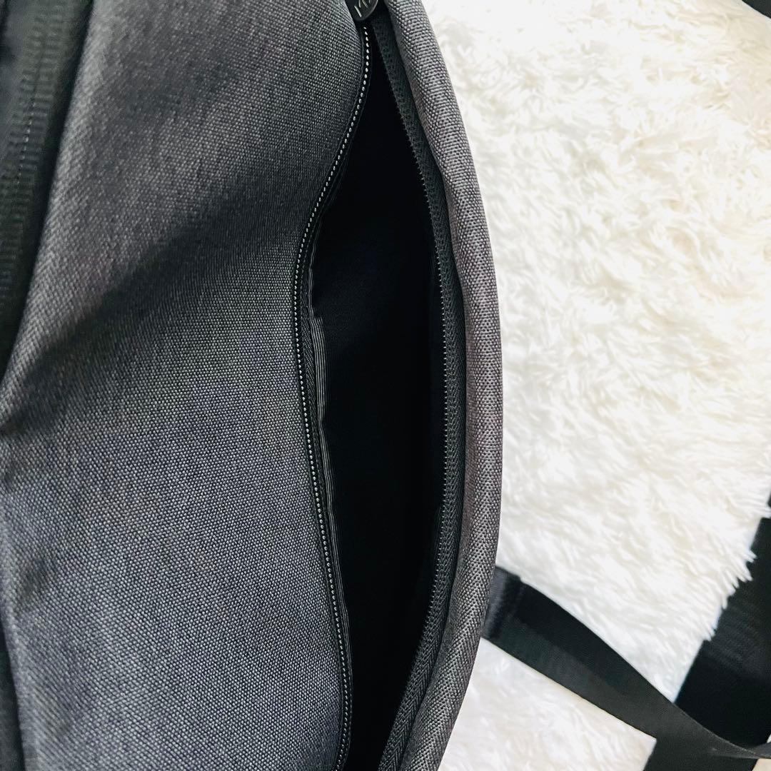 【美品】クイックパック QUICKPACK13 ボディバッグ ダークグレーA4可