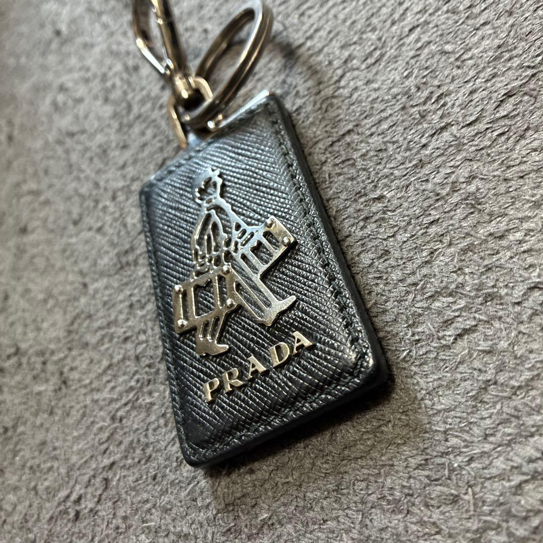プラダ　キーホルダー　ストラップ　キーリング　0709