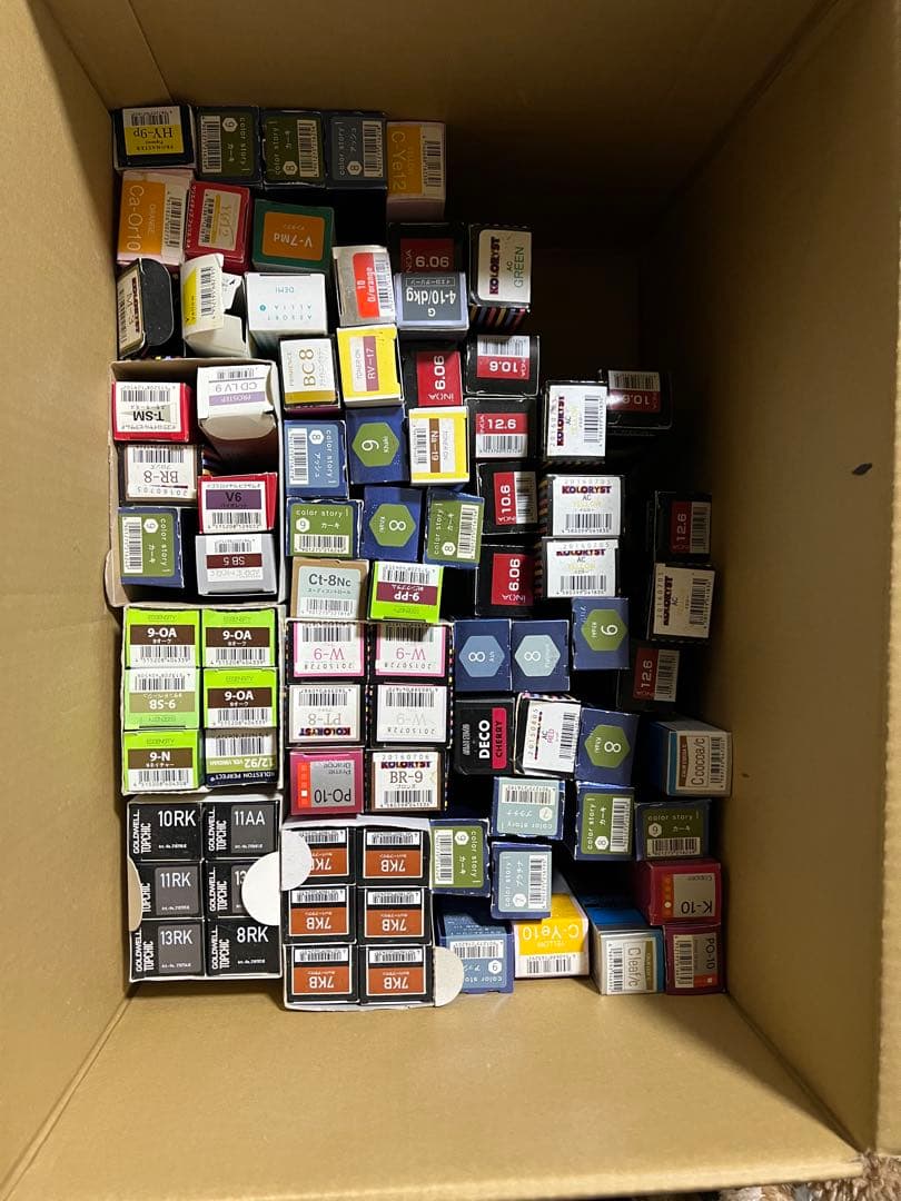 カラー剤まとめ売り　84本