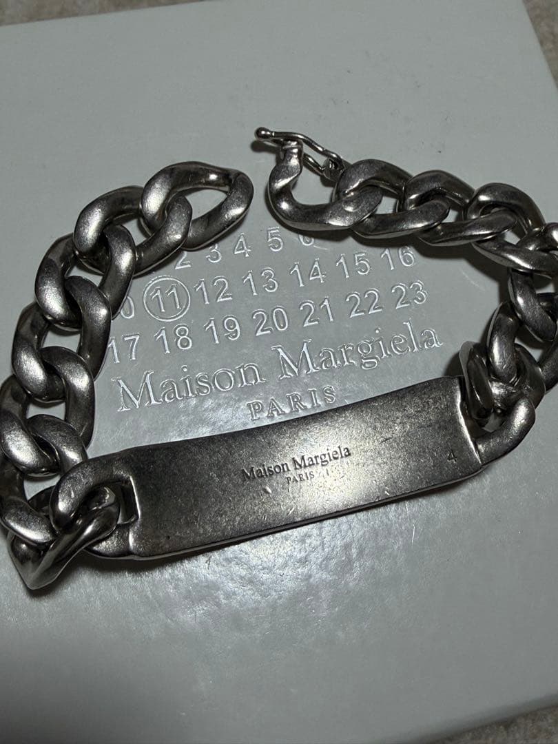 【Maison Margiela】ロゴカーブチェーン ブレスレット NUM4