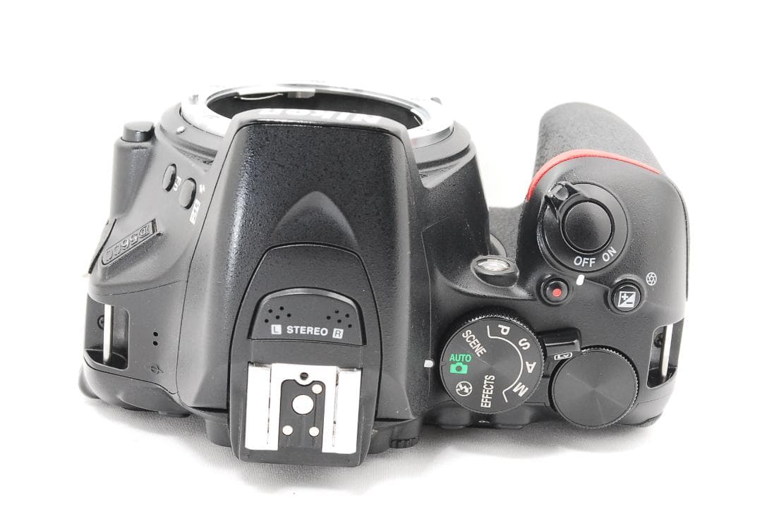 Nikon D5600 Wi-Fi機能搭載でスマホ転送！届いてすぐ使える♪