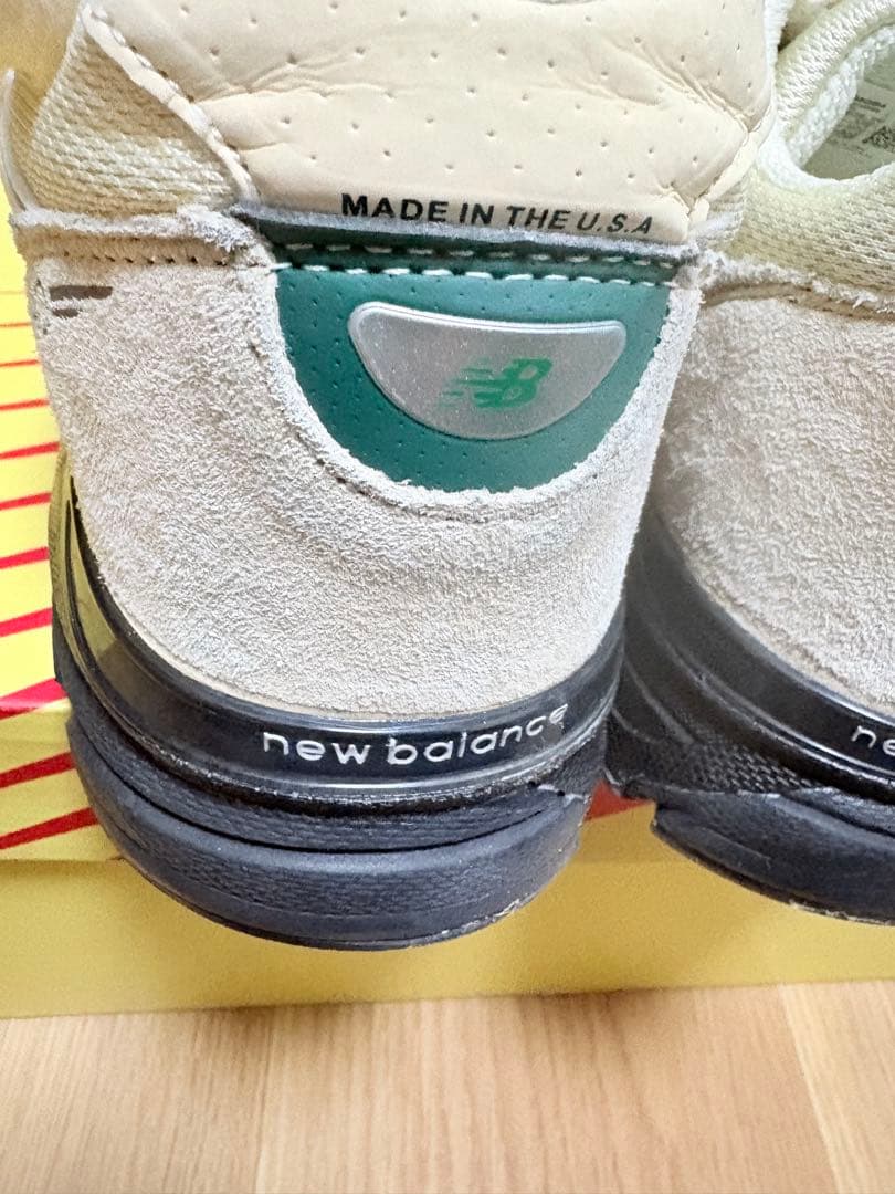 靴 New Balance M990V4