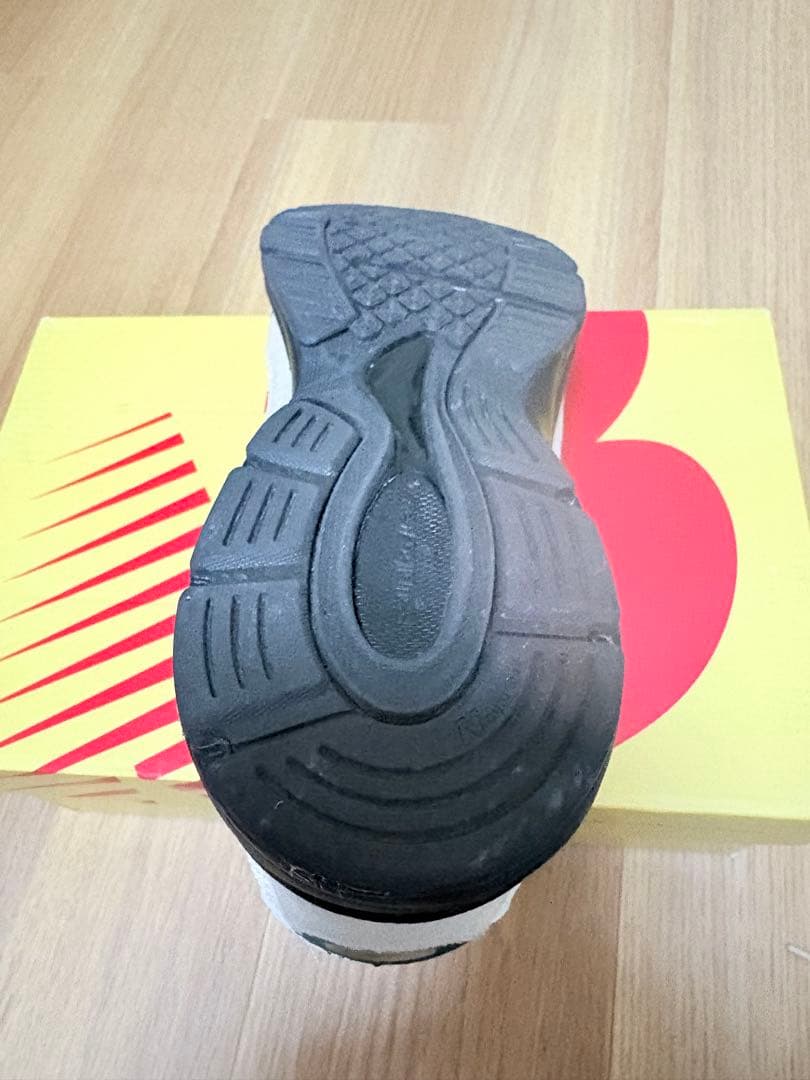 靴 New Balance M990V4