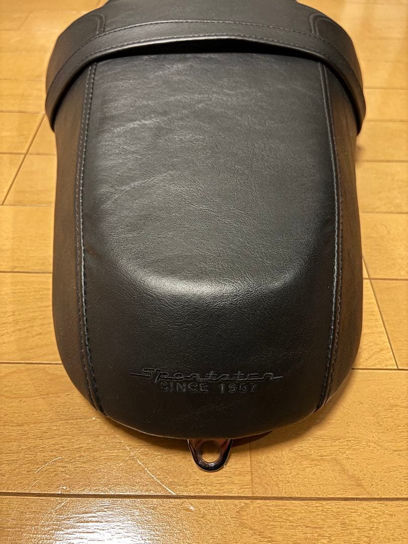 ハーレー　スポーツスター 純正シート
