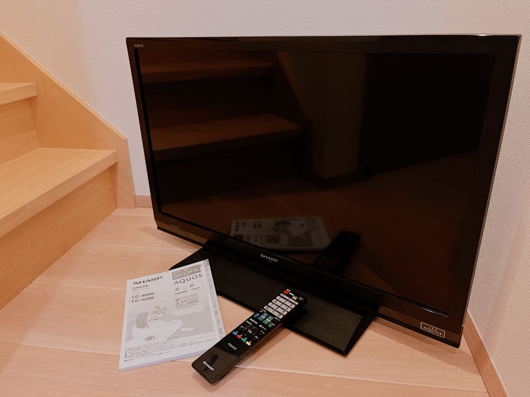 SHARP 32型テレビAQUOS (LC-32H9) 中古品