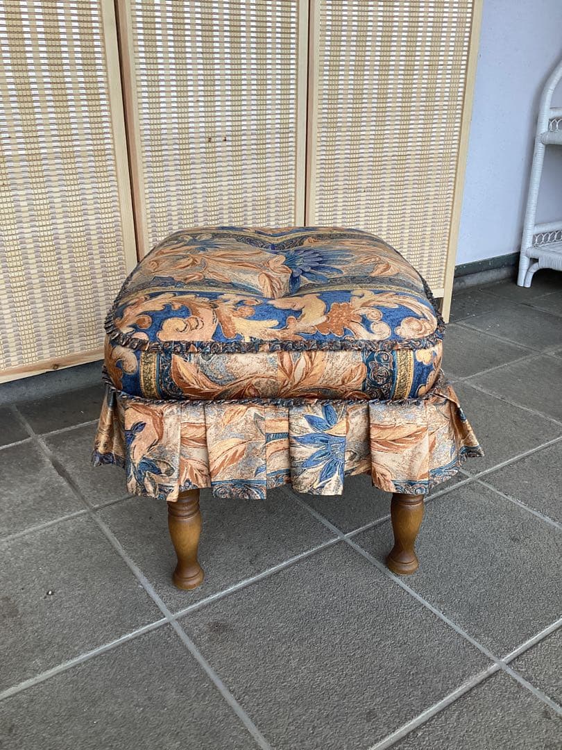 飛騨家具　キツツキマーク　穂高シリーズ　オットマン　スツール