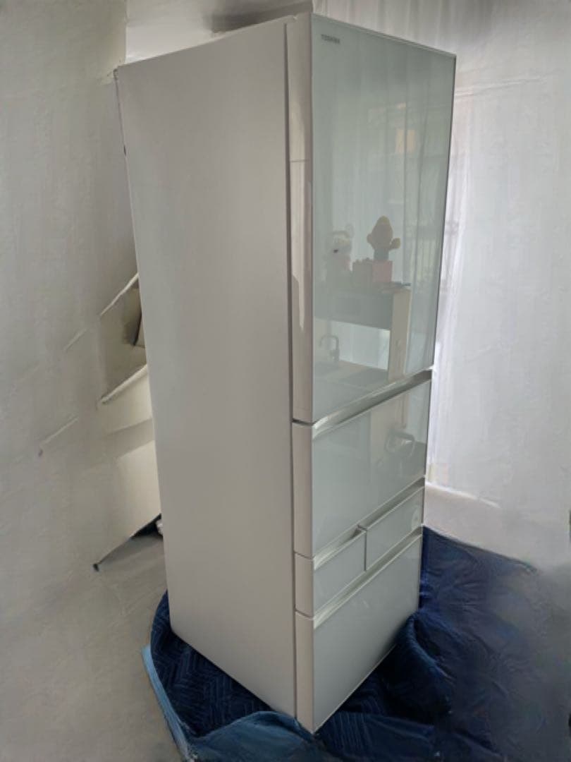 【美品】2022年製ノンフロン冷蔵庫　東芝411L GR-U41GXH (EW)