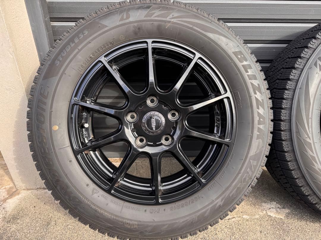 15インチ スタッドレスホイールセット ブリザックVRX2（80ノアヴォクシー）