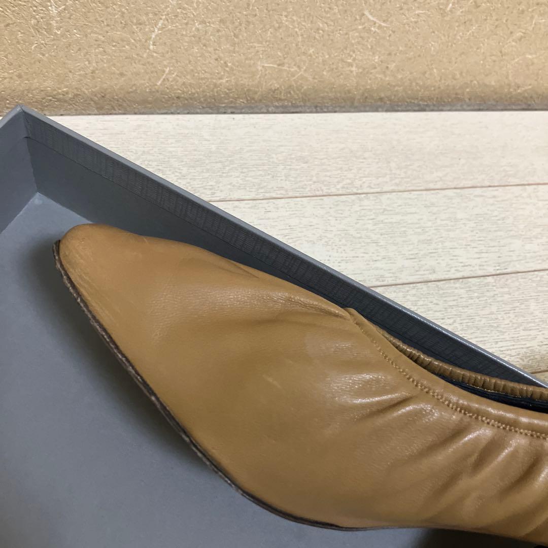 CÉLINE ベージュ レザー パンプス 中ヒール（フィービー期）