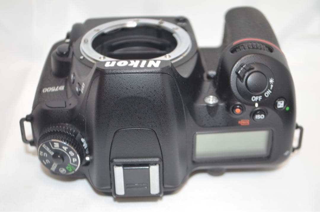 滅多にないシャッター数2000回以下 Nikon D7500☆Wi-Fi搭載
