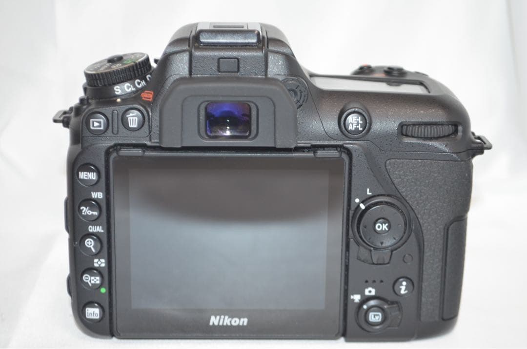 滅多にないシャッター数2000回以下 Nikon D7500☆Wi-Fi搭載