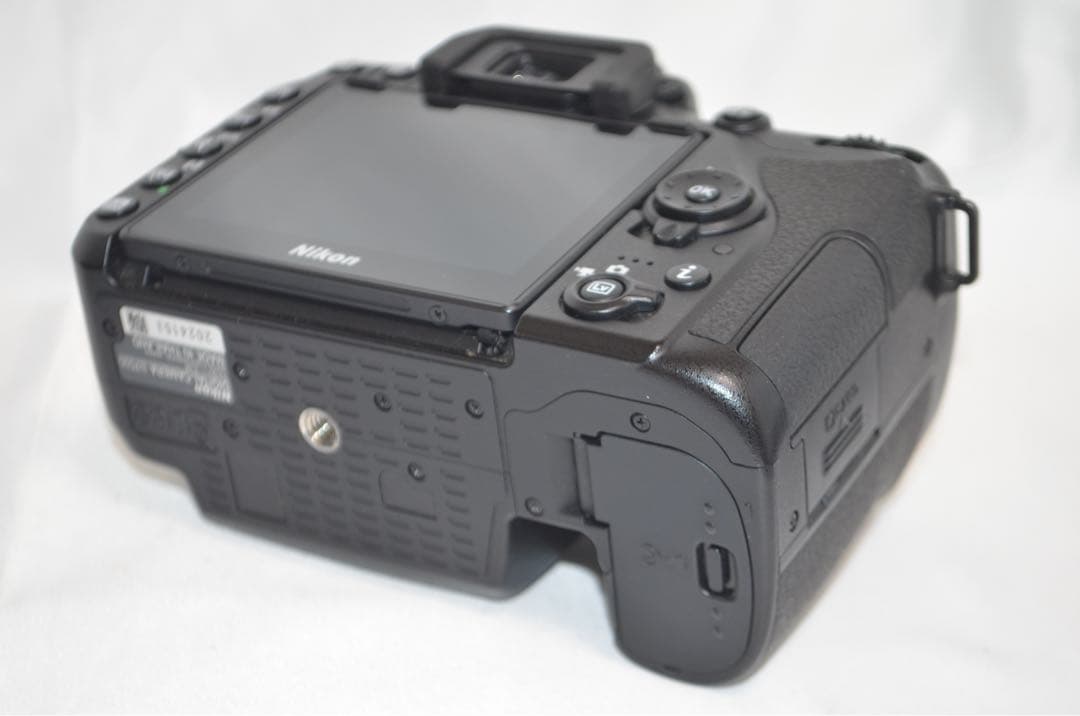 滅多にないシャッター数2000回以下 Nikon D7500☆Wi-Fi搭載