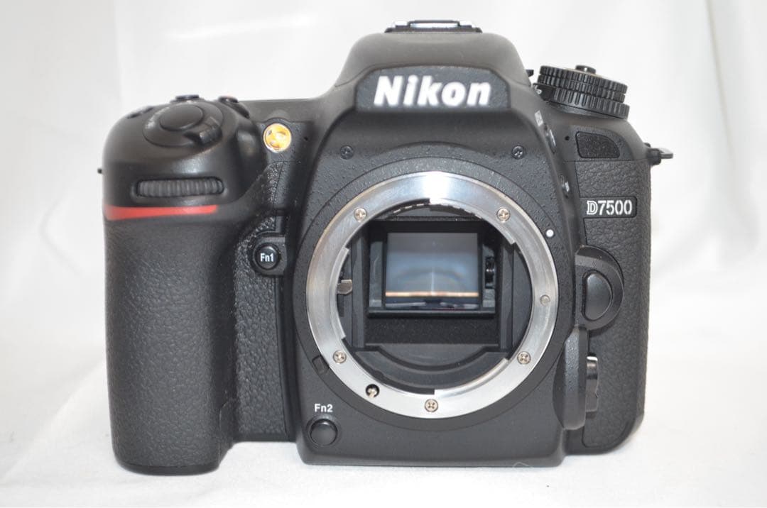 滅多にないシャッター数2000回以下 Nikon D7500☆Wi-Fi搭載