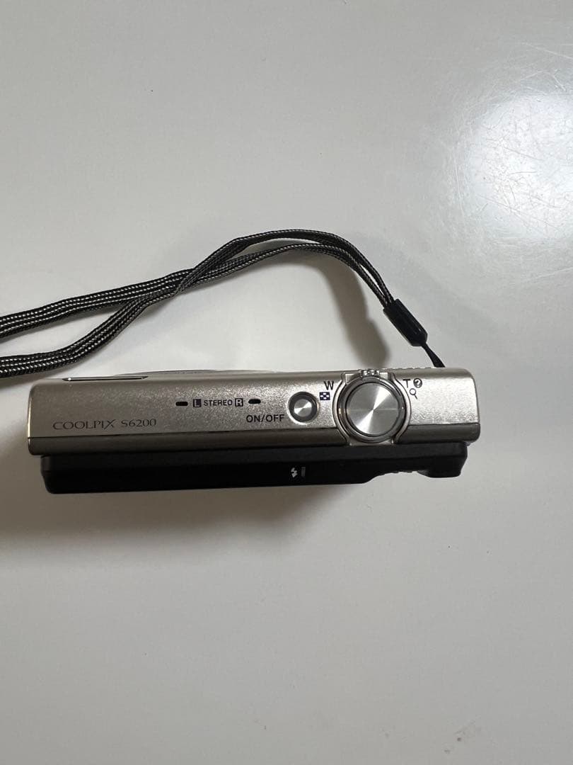 Nikon オールドデジカメCOOLPIX S6200