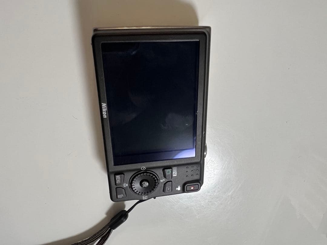 Nikon オールドデジカメCOOLPIX S6200